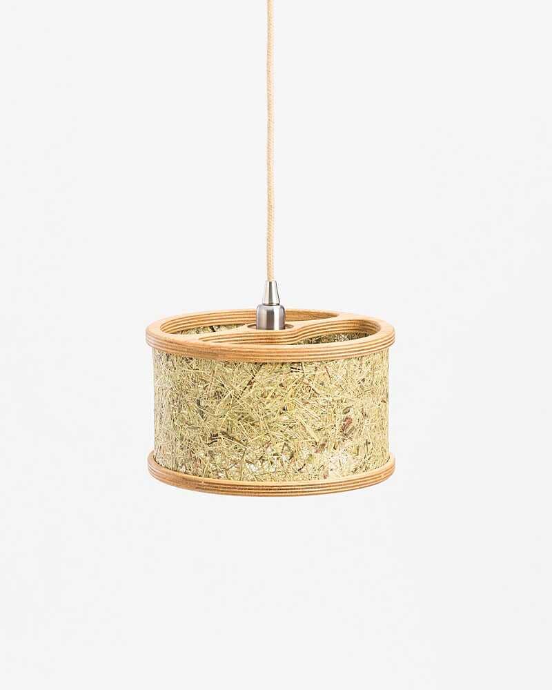 Lampe suspendue en bois de chêne et foin 2610 lampe faite main en matériaux naturels par ALMUT von Wilhdeim