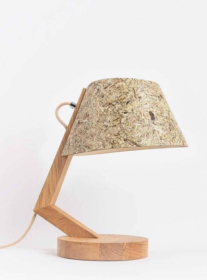 Tischlampe aus Eiche Holz Lampenschirm aus Heu konisch ALMUT von Wildheim 1411