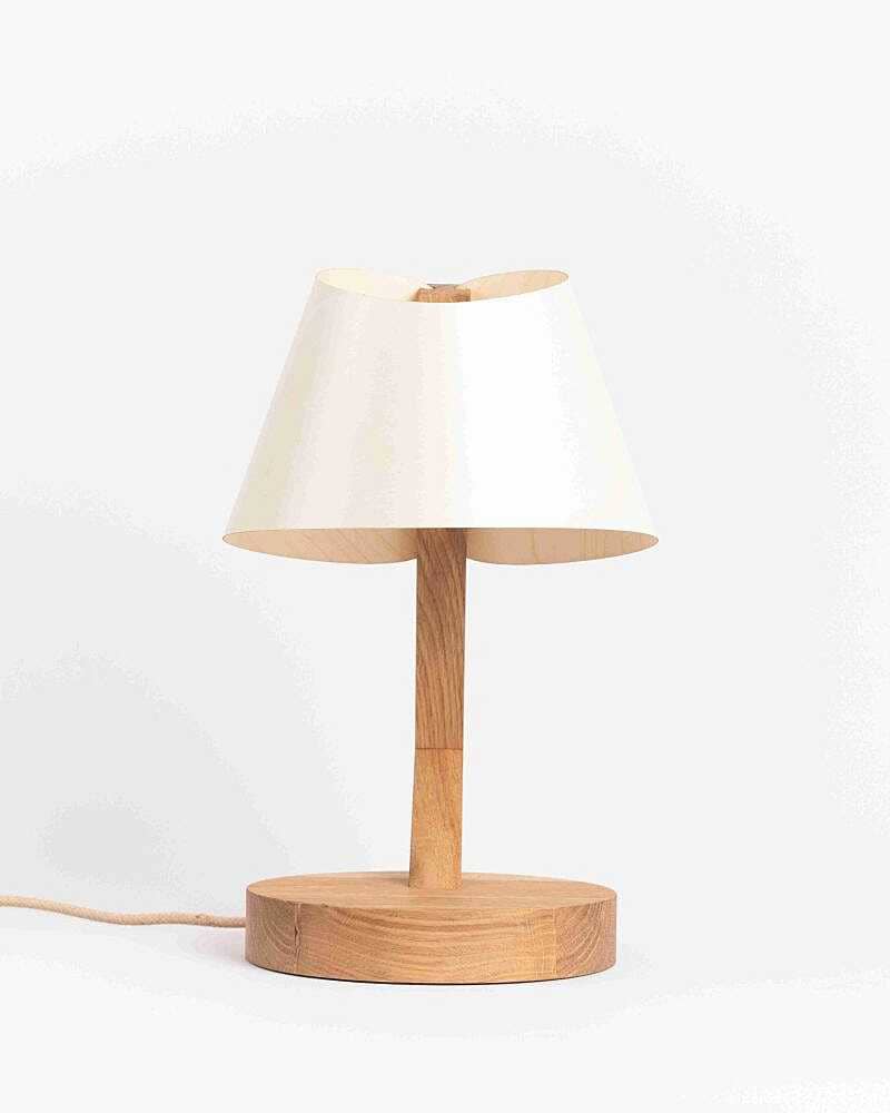 Lampe de table 1411 en chêne Abat-jour en bois courbé frontal ALMUT von Wildheim